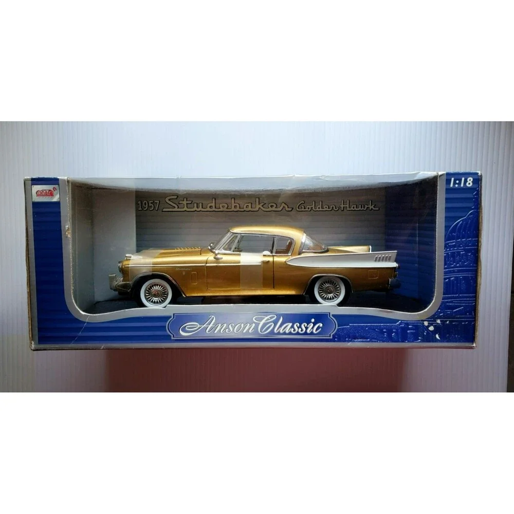 Anson Classic - 1957 STUDEBAKER GOLDEN HAWK 1:18 TIARA GOLD METALLIC White Walls